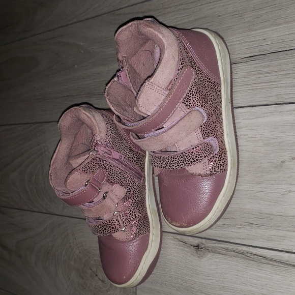 3/$45 High-top sneakers for toddler (size EU 27) - Picture 4 of 5